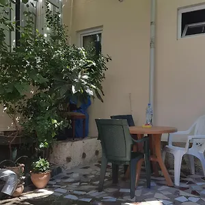 https://tiflisi-rooms.alltbilisihotels.com