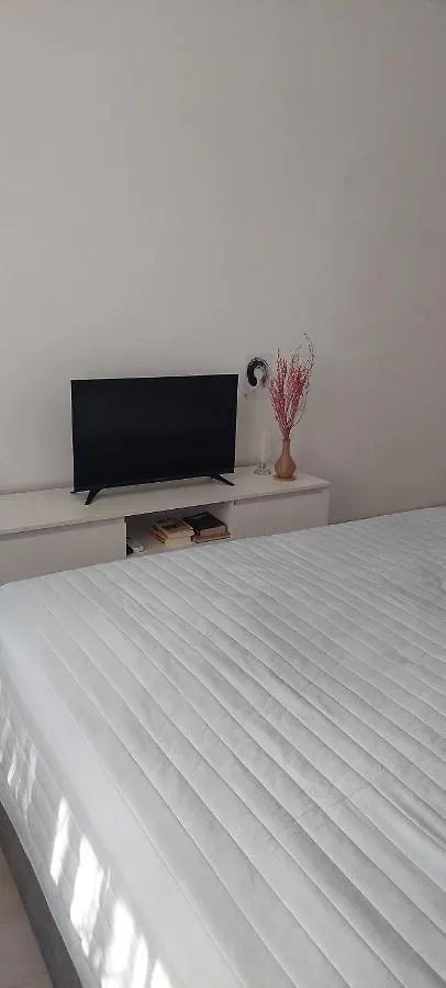 Квартира В Отличном Районе С Евро Ремонтом Almaty Apartment