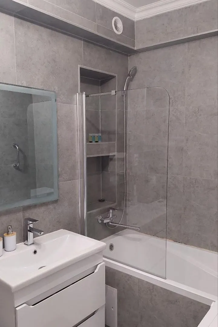 Квартира В Отличном Районе С Евро Ремонтом Almaty Apartment